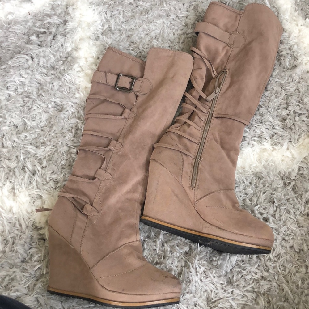 Heeled knee high boots